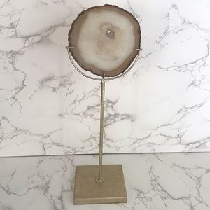 Geode Slice decor stand